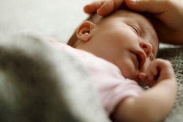Comment aider bébé à ne plus se réveiller la nuit? - Fée de beaux rêves