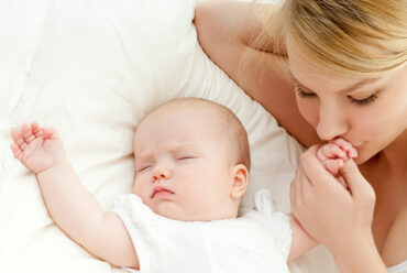 Comment favoriser l’endormissement de ton bébé ? 